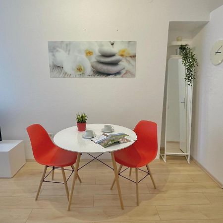 Apartments Antons Pula Luaran gambar