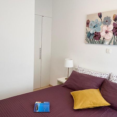 Apartments Antons Pula Luaran gambar