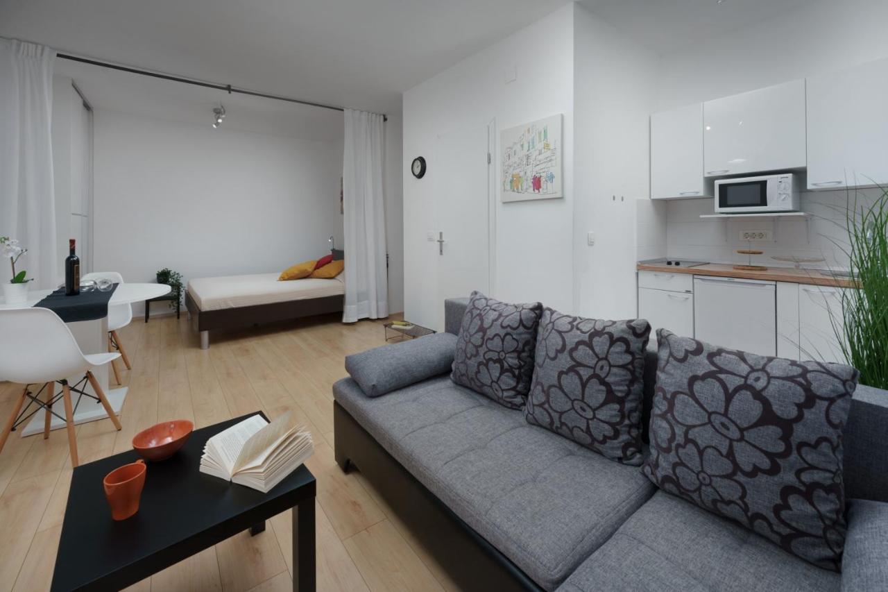 Apartments Antons Pula Luaran gambar